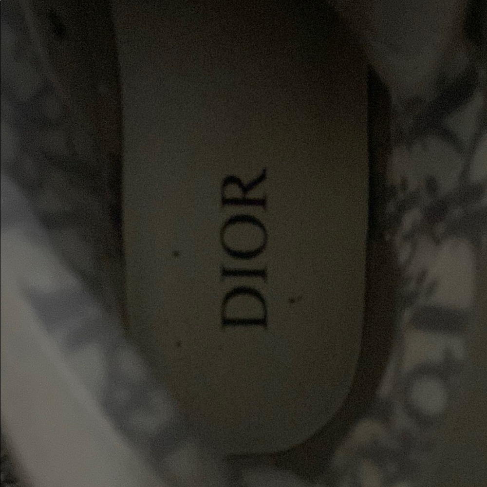 Dior High-Top Sneakers with Monogram Design - Picture 3 of 4